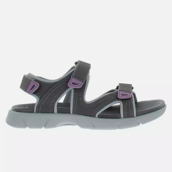 khombu sandals